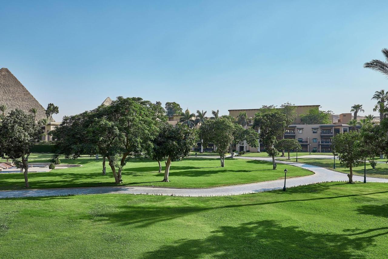 Marriott Mena House, Cairo Hotel Giza Bagian luar foto The campus of the American University in Cairo