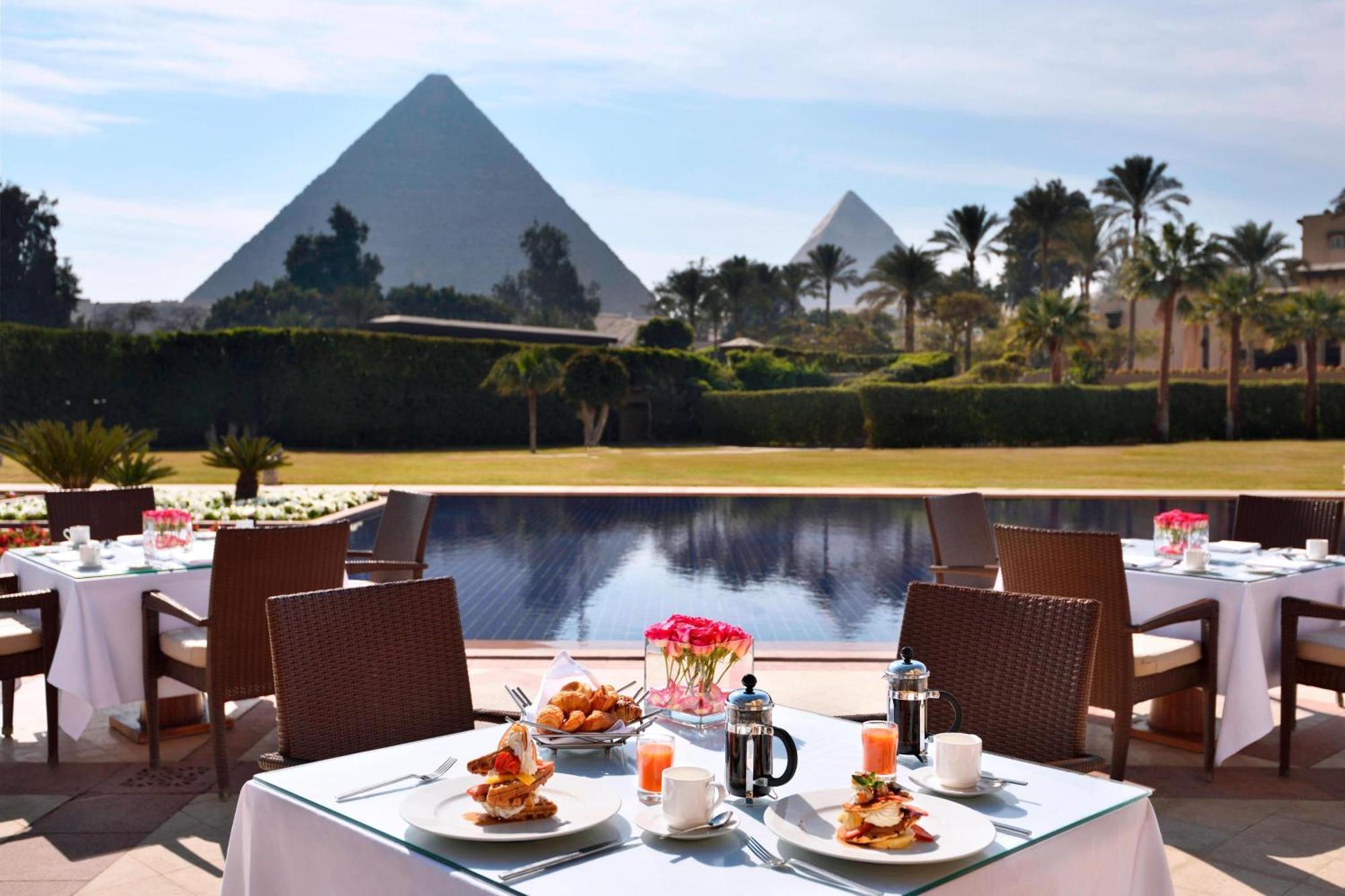 Marriott Mena House, Cairo Hotel Giza Bagian luar foto The Pyramids Marriott Resort