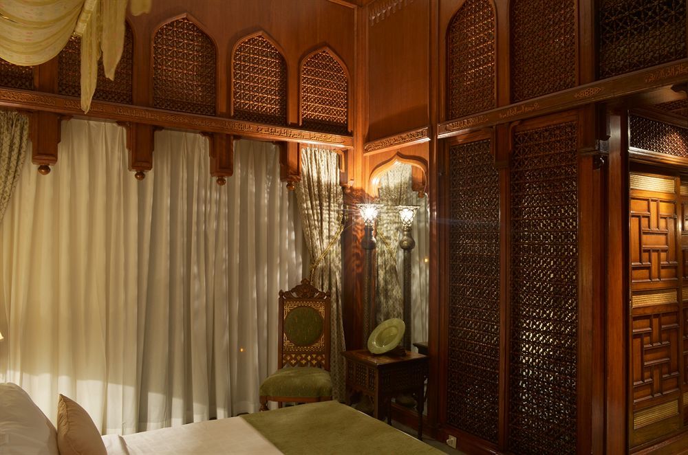 Marriott Mena House, Cairo Hotel Giza Bagian luar foto A room in the hotel